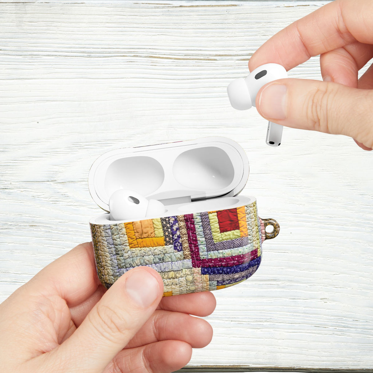 Vintage Log Cabin Quilt AirPods & AirPods Pro Case – Protective Cover