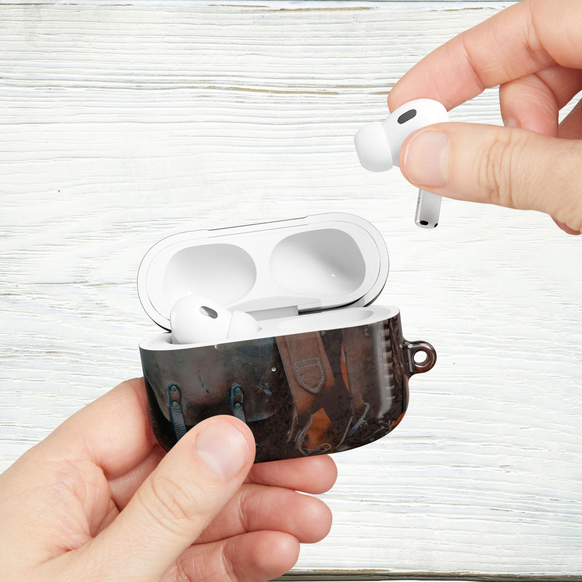 Vintage Western Leather-Look AirPods & AirPods Pro Case – Cowboy Protective Cover