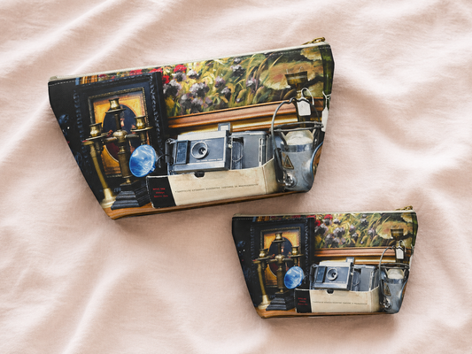 Vintage Camera Makeup Bag | Retro Accessory Pouch for Travel & Everyday Storage