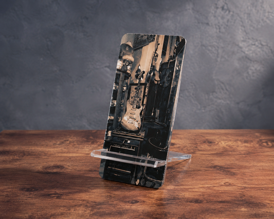 Vintage Guitar Phone Display Stand – Retro Music Desk Accessory