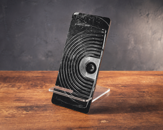 Vintage Radio Phone Display Stand – Black & White Retro Desk Decor