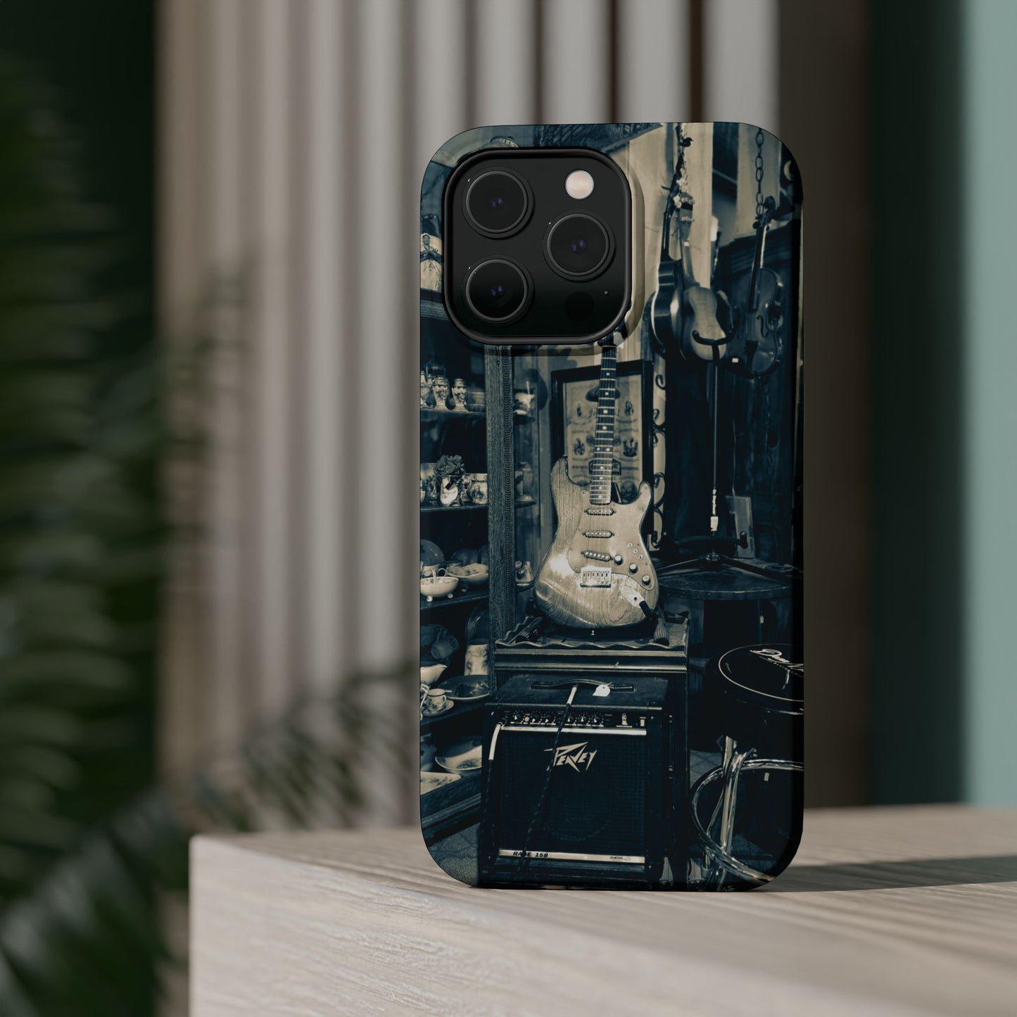 Vintage Electric Guitar Shop Phone Case | Magnetic Impact-Resistant Case