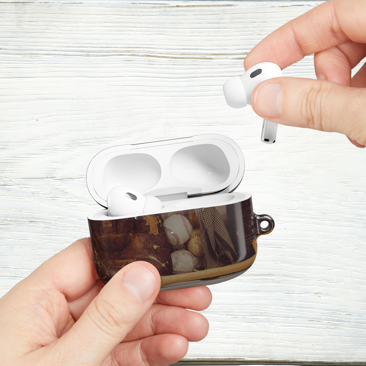 Vintage Baseball AirPods & AirPods Pro Case – Glove & Ball Protective Cover