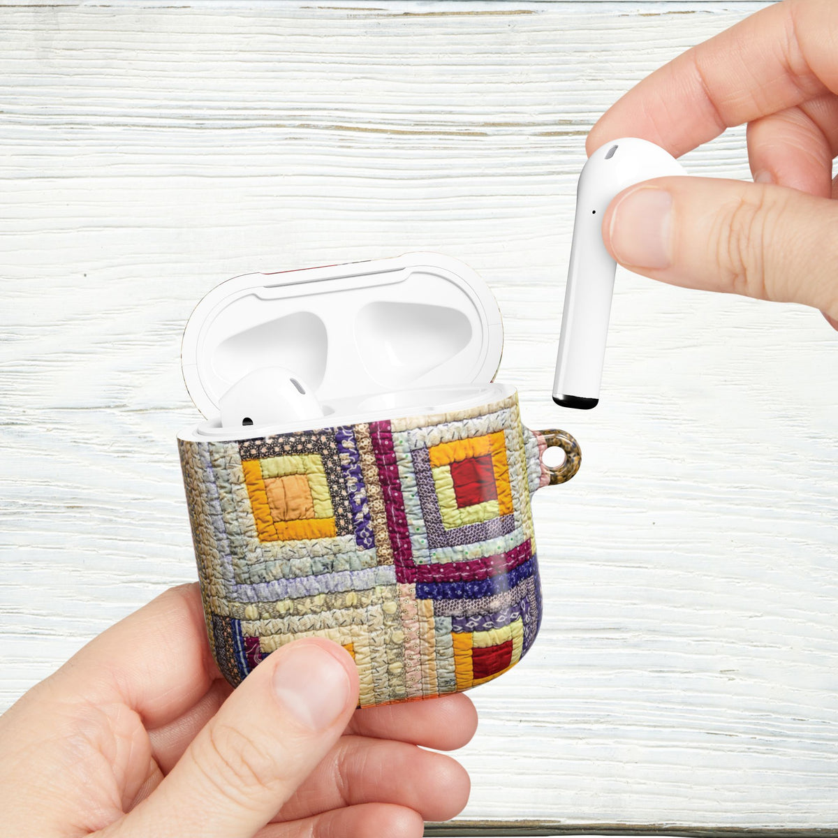 Vintage Log Cabin Quilt AirPods & AirPods Pro Case – Protective Cover